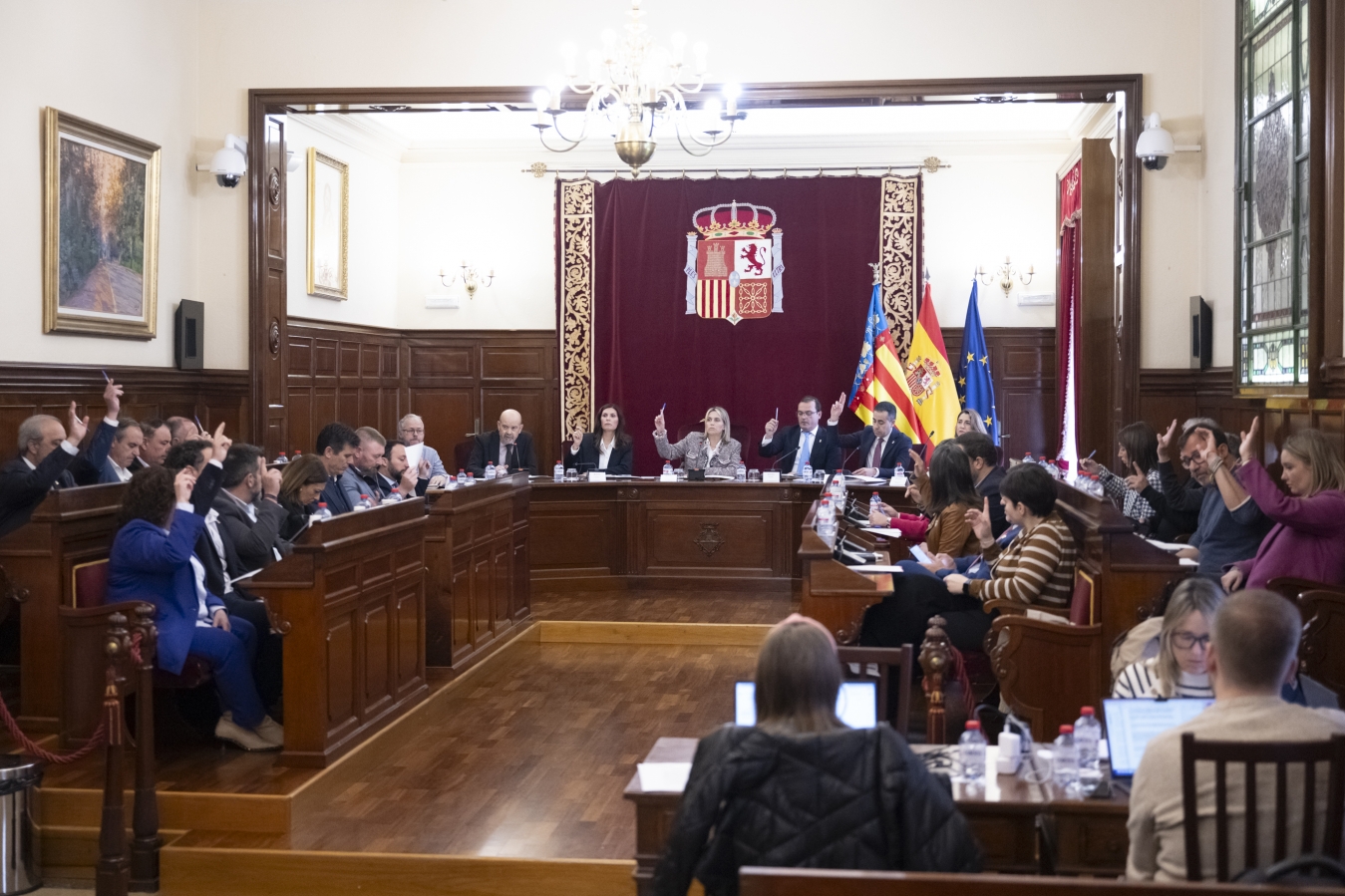 La Diputació sol·licitarà a la Generalitat reforçar els recursos econòmics per a la reposició de xarxes de proveïment d'aigua i sanejament en els municipis de la província